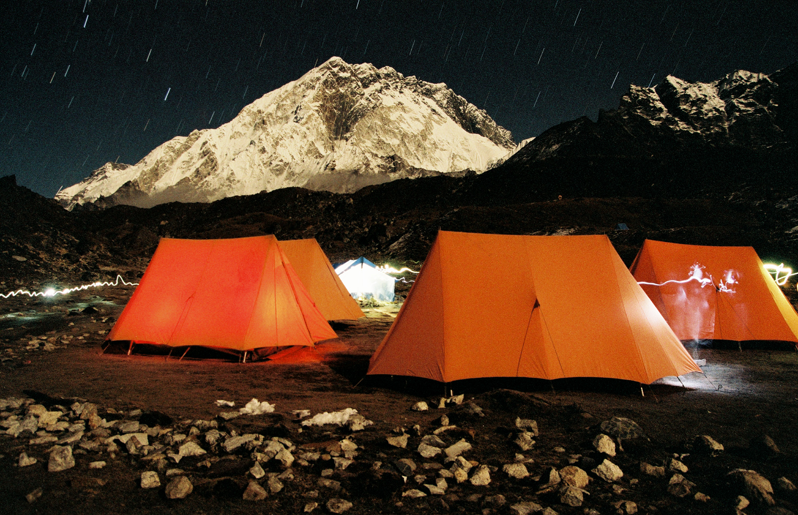 Tábor pod horami, Nepál