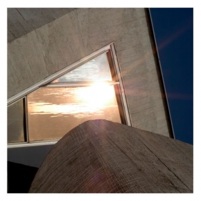 Detail v architektuře - Zájde slnko za horu
