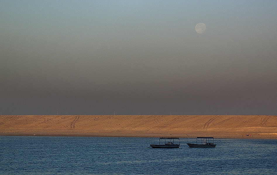 Ráno v zálivu Sharjah
