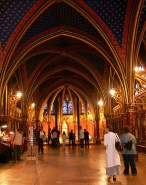 Detail v architektuře - Saint Chapelle