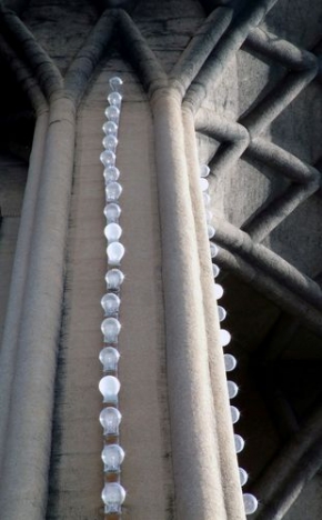 Detail v architektuře - Pilíř světla