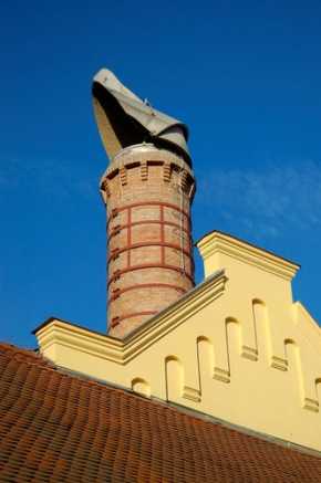 Detail v architektuře - Pivovarský komín
