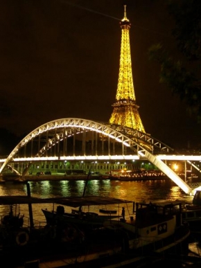 Úlovky z dovolené - Noční Paříž...
