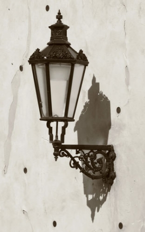 Detail v architektuře - Pražské lampy