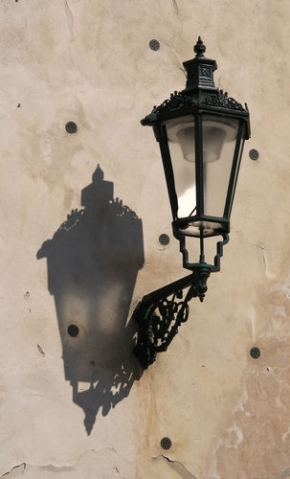 Detail v architektuře - Pražské lampy