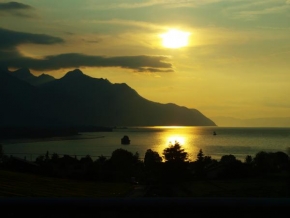 Místo, které nejraději fotografuji - Ženevské jezero / západ slunce ..
