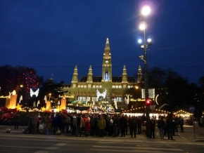 Dlouhé noci a život po setmění - Vánoční trhy ve Vídni