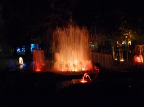Dlouhé noci a život po setmění - Zaklínač fontán