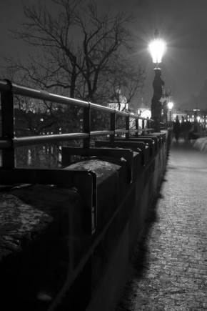 Dlouhé noci a život po setmění - Karluv most