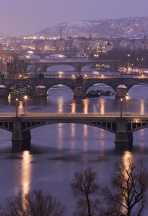 Dlouhé noci a život po setmění - Večerní mosty