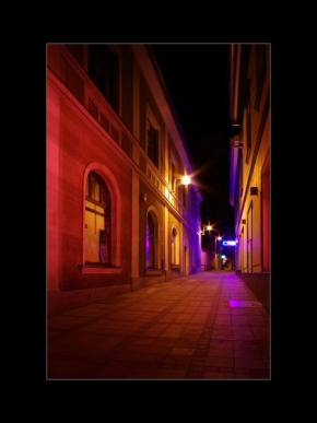 Dlouhé noci a život po setmění - Barvy města