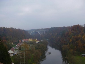 Oldřiška Šustová - Bechyňský most - elegance sama
