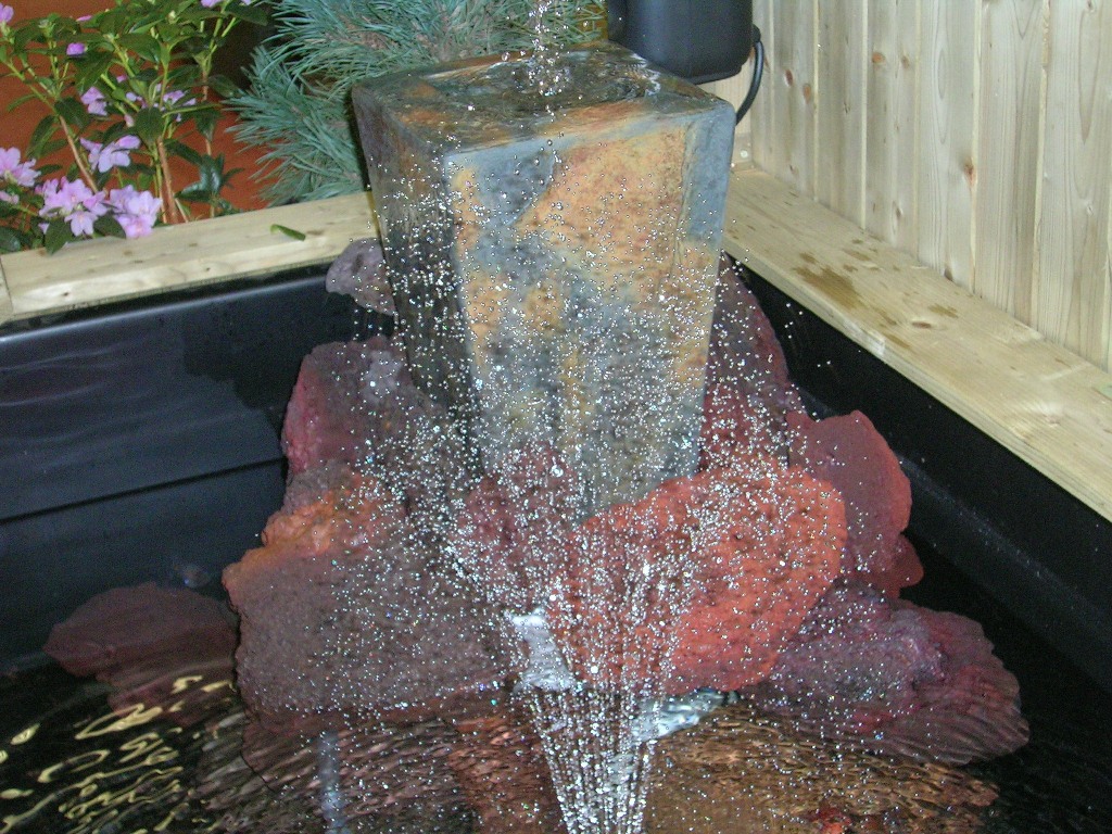 Umělá fontánka pro žeby i umělé rybyčky??