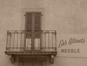 Černobílá poezie - Francouzský balkon