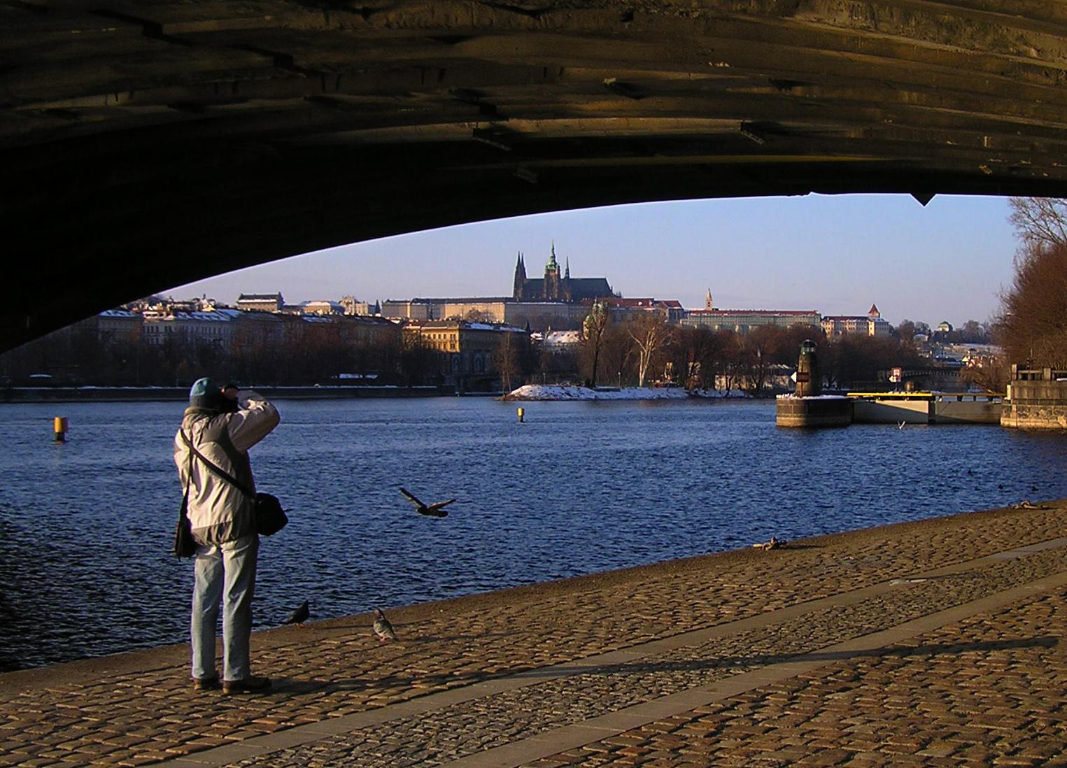 Praha pod mostem