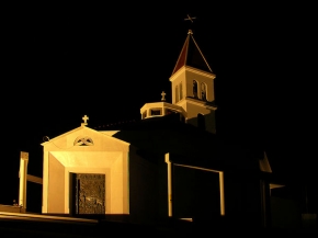 Večer a noc ve fotografii - Kostelní stíny