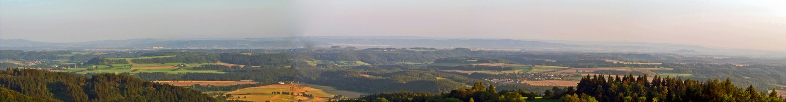 Panorama Ještědsko-kozákovského hřebenu