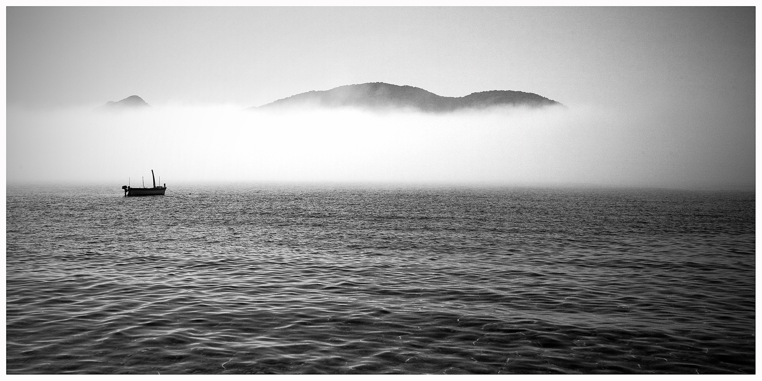 Mlhavé ráno (Montenegro)