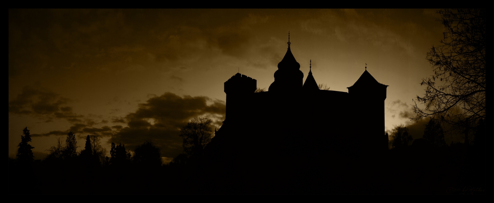 Bojnice castle (...under a violet sun)