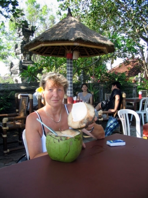 Jídlo a pití - Chlazený kokos