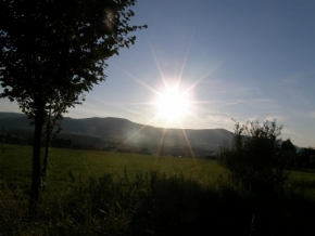 Fotograf roku v přírodě 2011 - Hory se klaní slunci