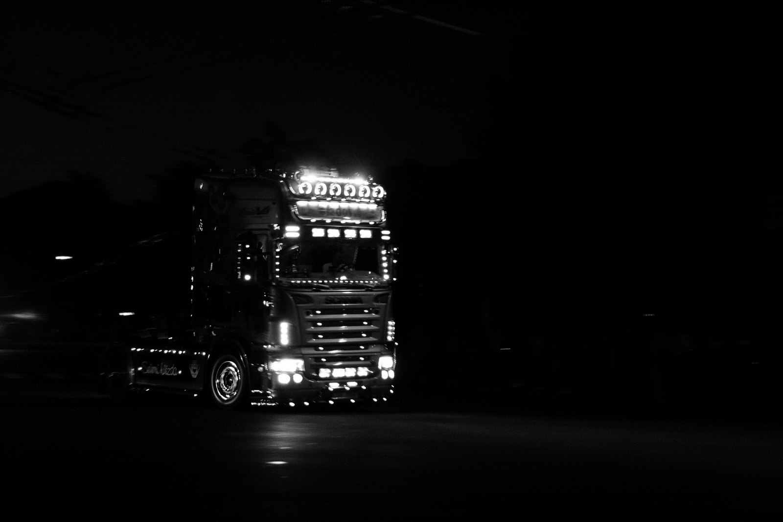 Noční truck