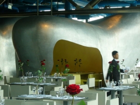 Letem exotickým světem - Fotograf roku - kreativita - Káva v Pompidouovom centre
