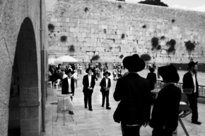 Fotograf roku na cestách 2011 - Odpolední modlitba před Zdí nářků