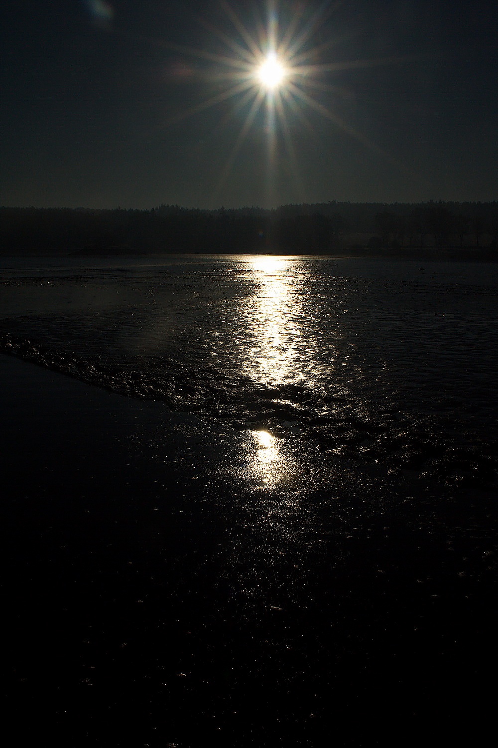 Slunce nad sytenským rybníkem