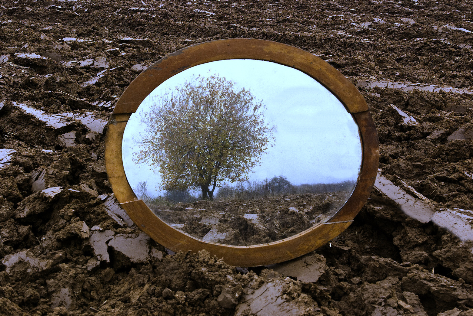 Zrcadlo podzimu