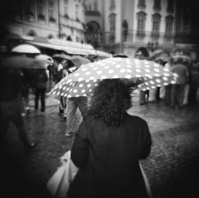 Kateřina Kočí - Dáma s deštníkem