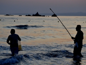 Lidé - Rybáři před lovem