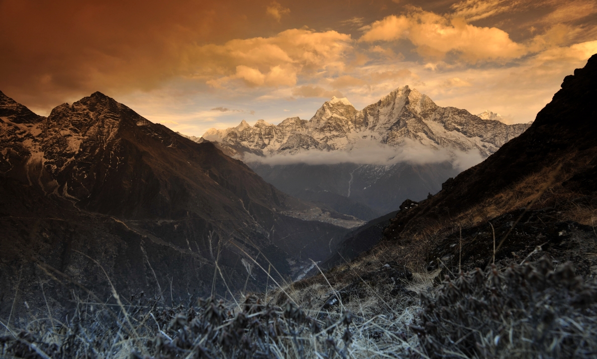 Podvečerní Himaláje, Nepál