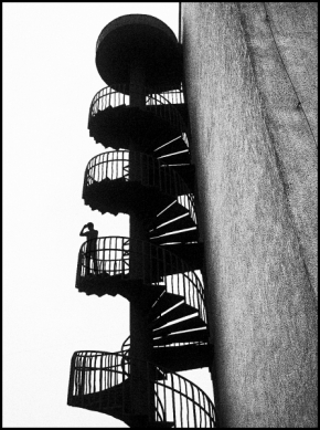Postava černobíle - Fotograf roku - Kreativita - IV.kolo - Veža