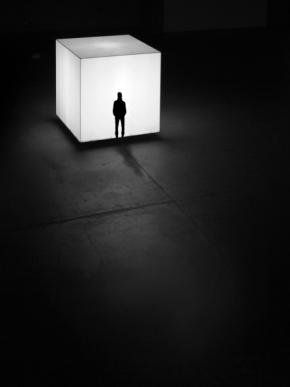 Postava černobíle - Fotograf roku - Kreativita - IV.kolo - Individualista
