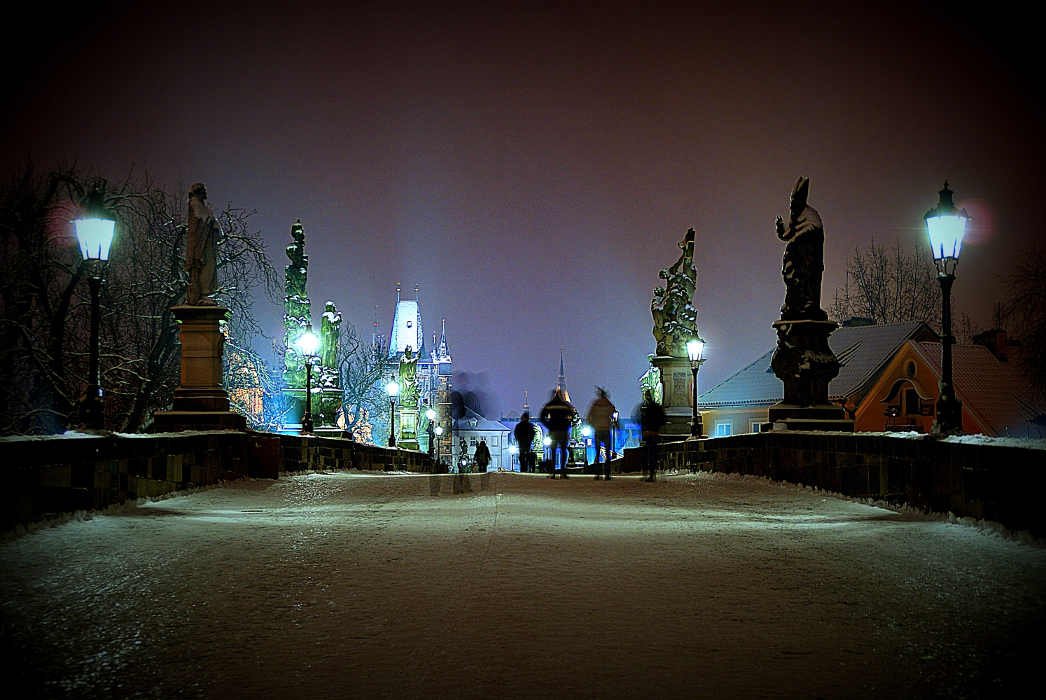 Pulnoc v Praze
