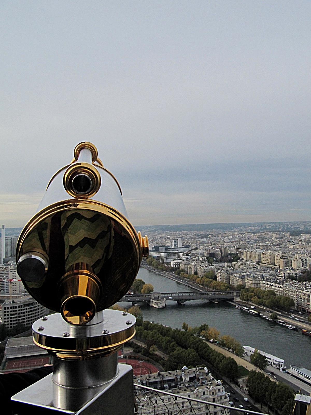 Paříž v dalekohledu