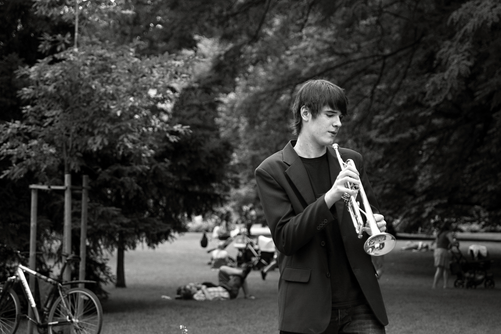 Muzikant v parku