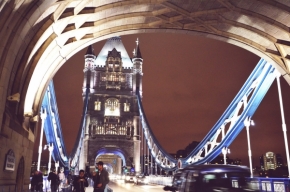 Fotograf roku na cestách 2013 - Noční Tower Bridge