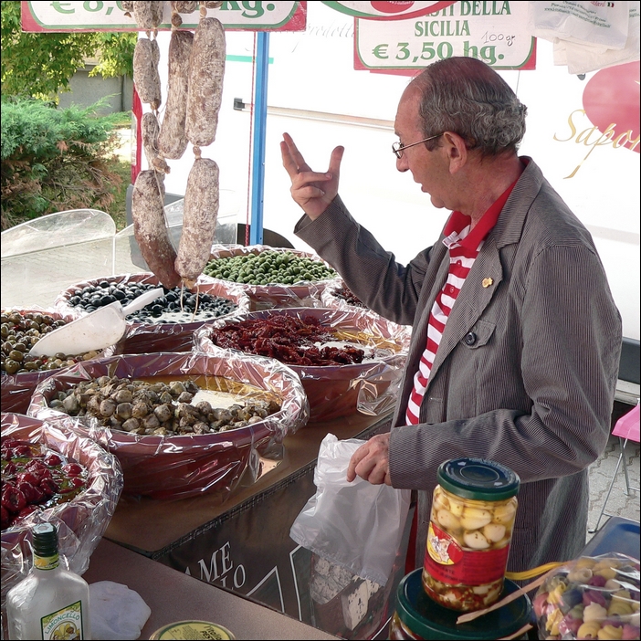 prodavač oliv