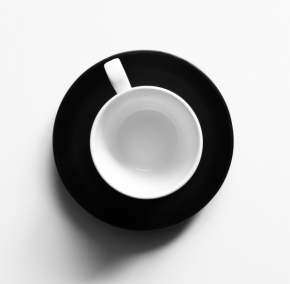 Černobílý svět - šálka (bez) kávy