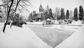 Zimní království - Bojnice castle Winter panorama
