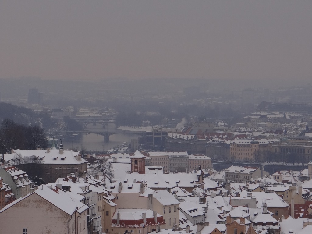 Praha pod bílou peřinou