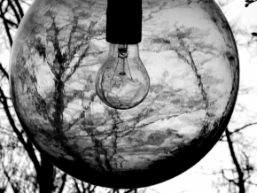 Černobílý svět - Lampa