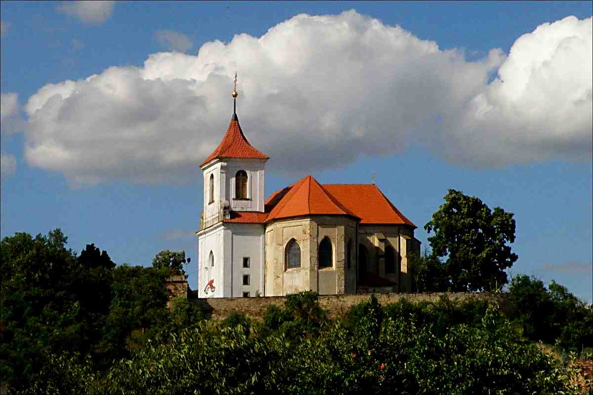 Památný kostelíček v Sadské