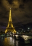 Je Tma -Noční Eiffelovka
