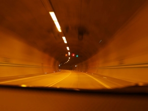 Sport, zdraví, adrenalin - Autom cez tunel