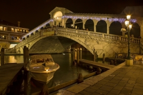 Umění architektury - most Rialto