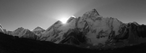 Lucie Novakova - Mount Everest - vychod slunce