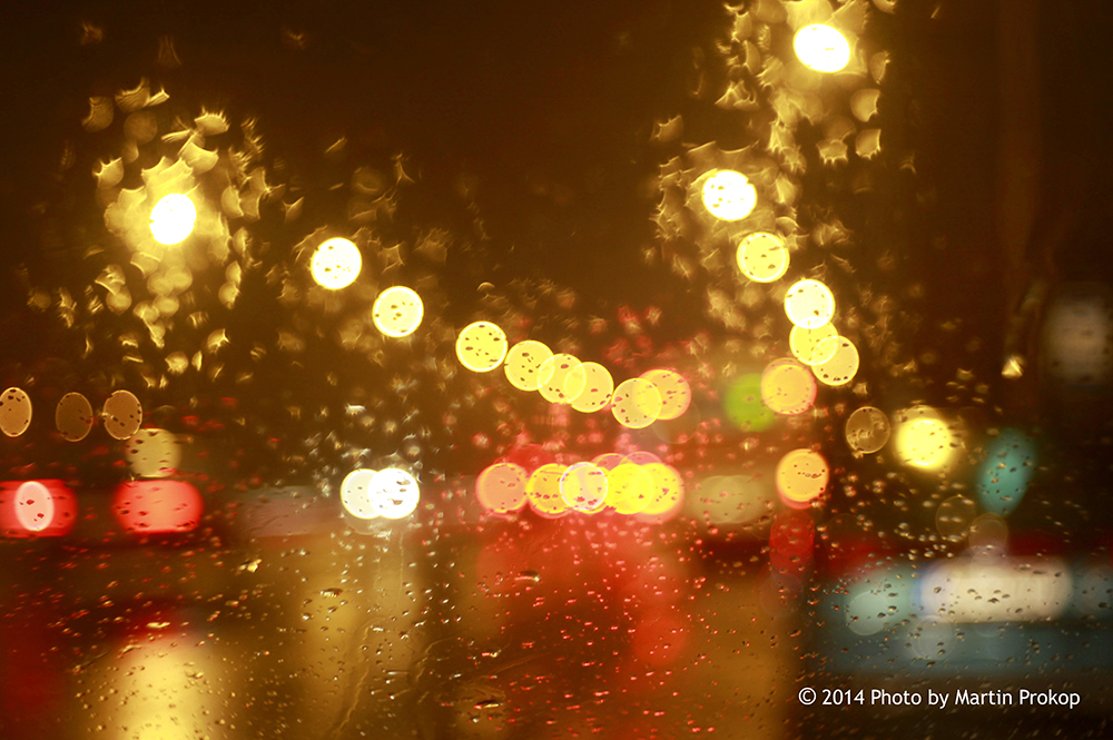 Déšť - pohled z auta....